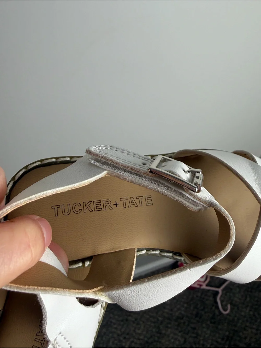 Tucker and Tate sandals 6c